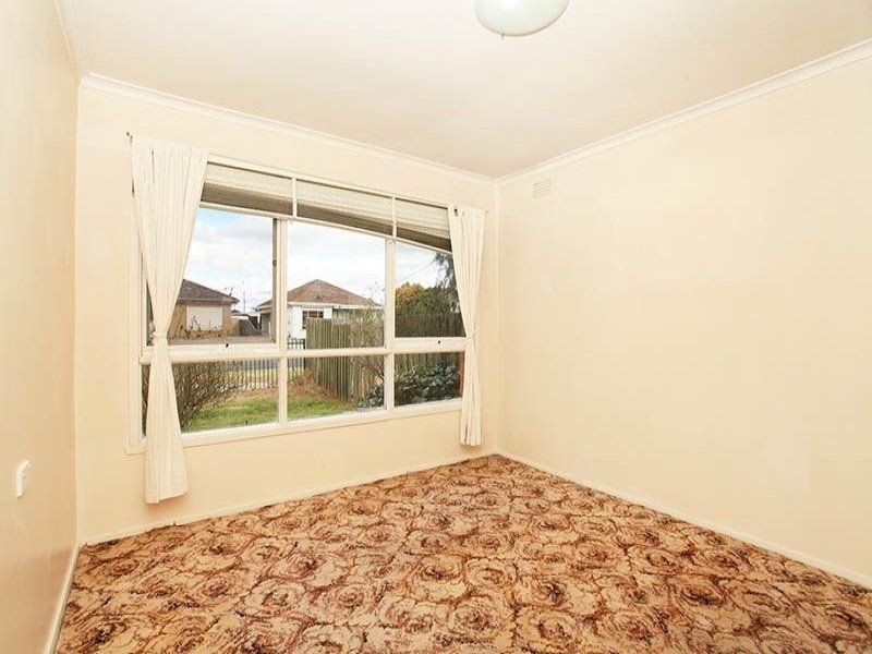 36 Henry Street, St Albans VIC 3021