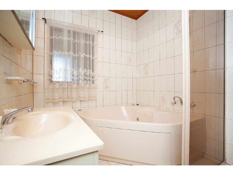 133 Taylors Road, St Albans VIC 3021