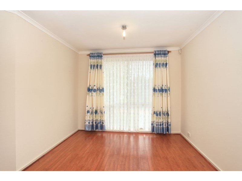 1/13 Mulwala Garden, St Albans VIC 3021