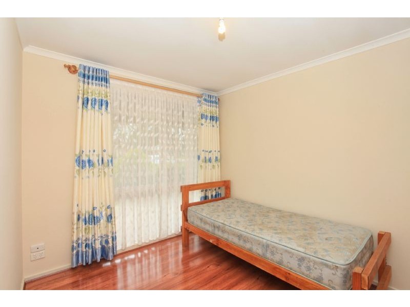 1/13 Mulwala Garden, St Albans VIC 3021