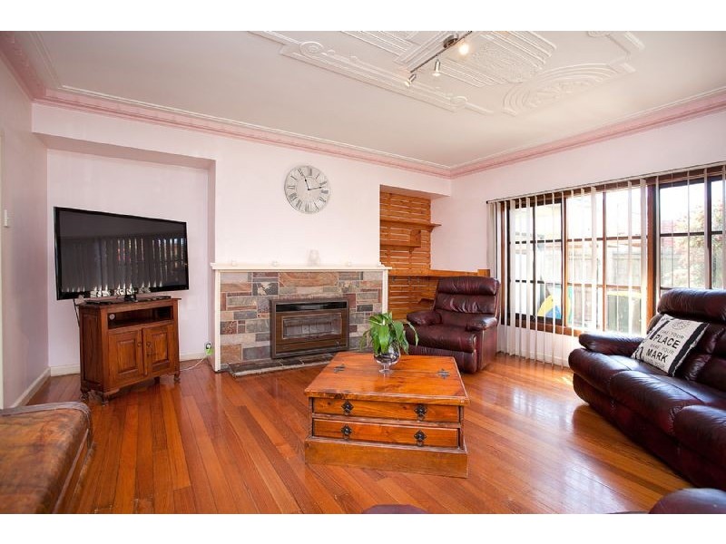38 Henry street, St Albans VIC 3021