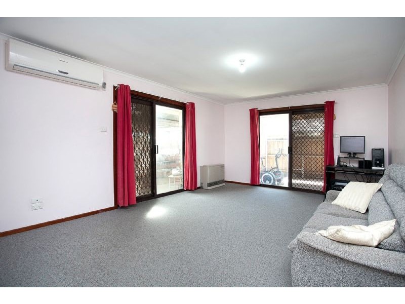38 Henry street, St Albans VIC 3021