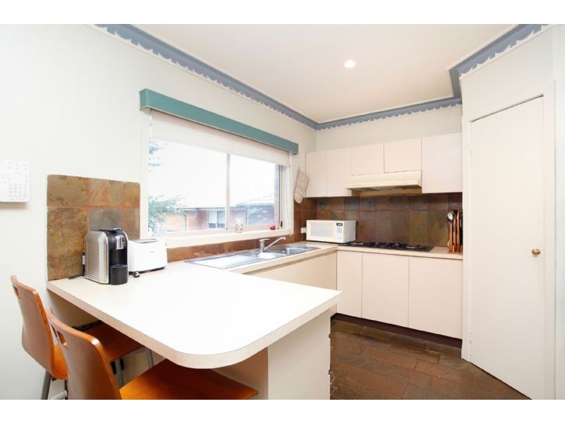 6 Burns Avenue, St Albans VIC 3021