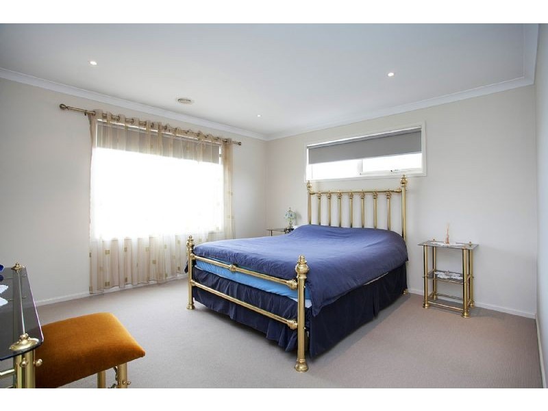 23 Waterside Drive, Burnside Heights VIC 3023