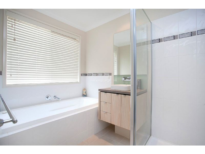 23 Waterside Drive, Burnside Heights VIC 3023