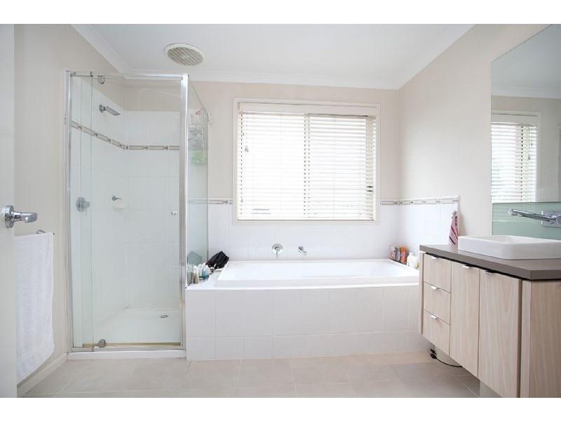 23 Waterside Drive, Burnside Heights VIC 3023