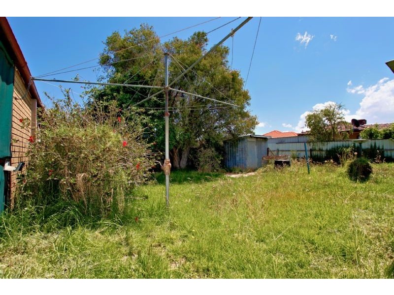 11 Bond Avenue, St Albans VIC 3021