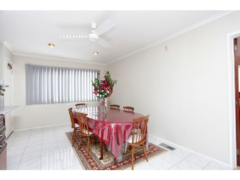 6 Camdale Parade, St Albans VIC 3021