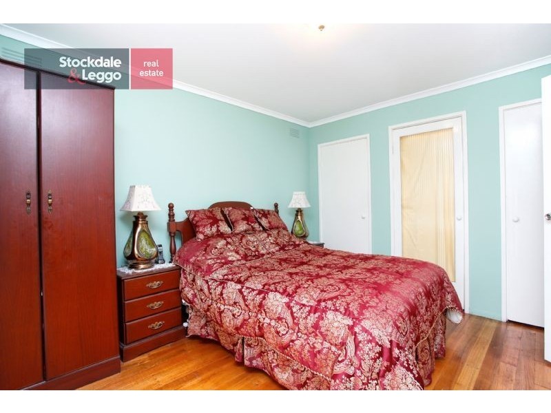 6 Camdale Parade, St Albans VIC 3021