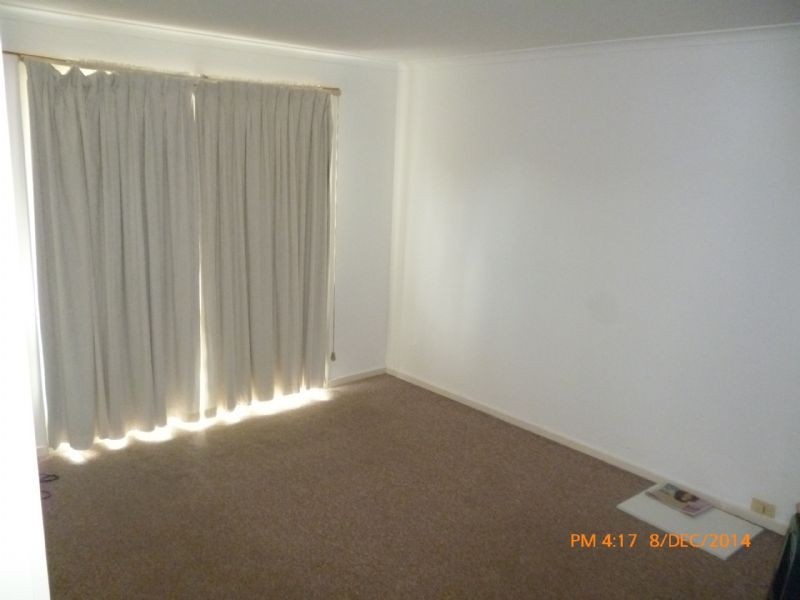 2/4 Bangerang Avenue, Sunshine North VIC 3020