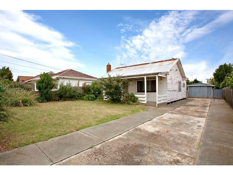 24 Millawa Avenue, St Albans VIC 3021