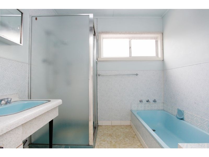 24 Millawa Avenue, St Albans VIC 3021