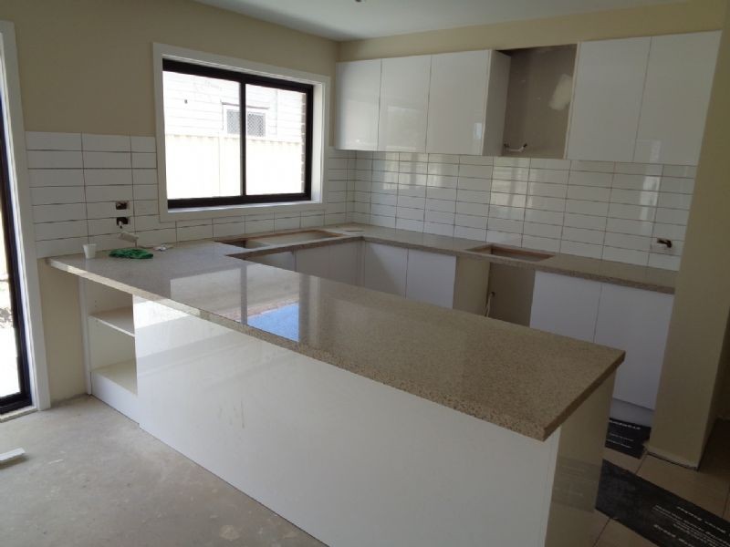 1, 2, 3/14 Disraeli Street, St Albans VIC 3021