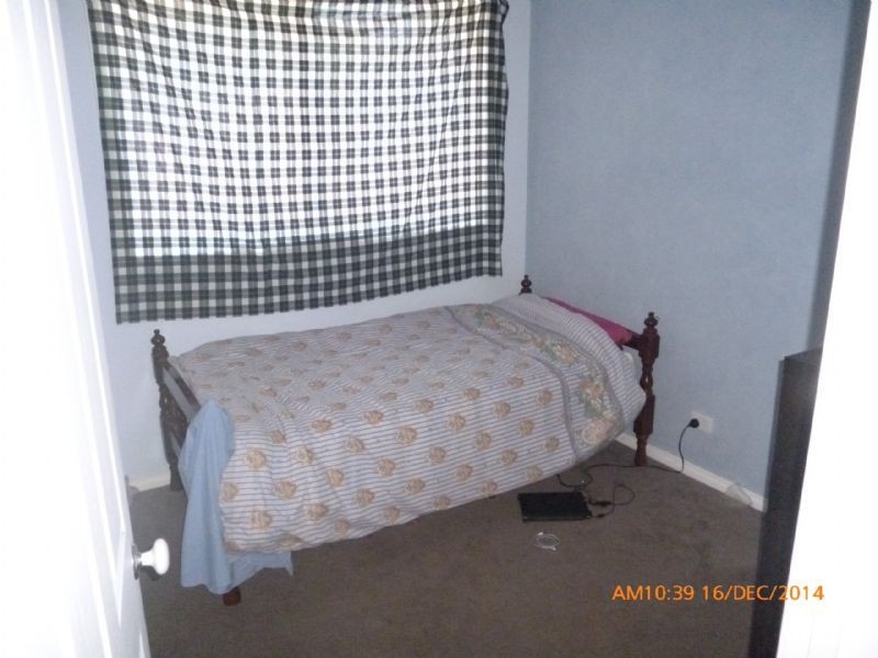 2/12 Hook Street, St Albans VIC 3021