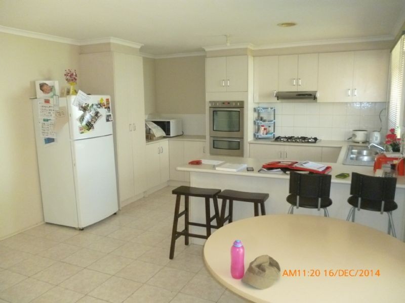 26 Chris Court, Hillside VIC 3037