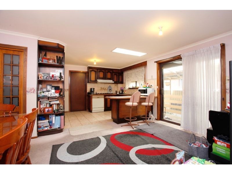 1/17 Adams Street, St Albans VIC 3021
