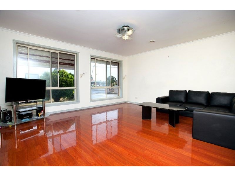 365 Taylors Road, Kings Park VIC 3021