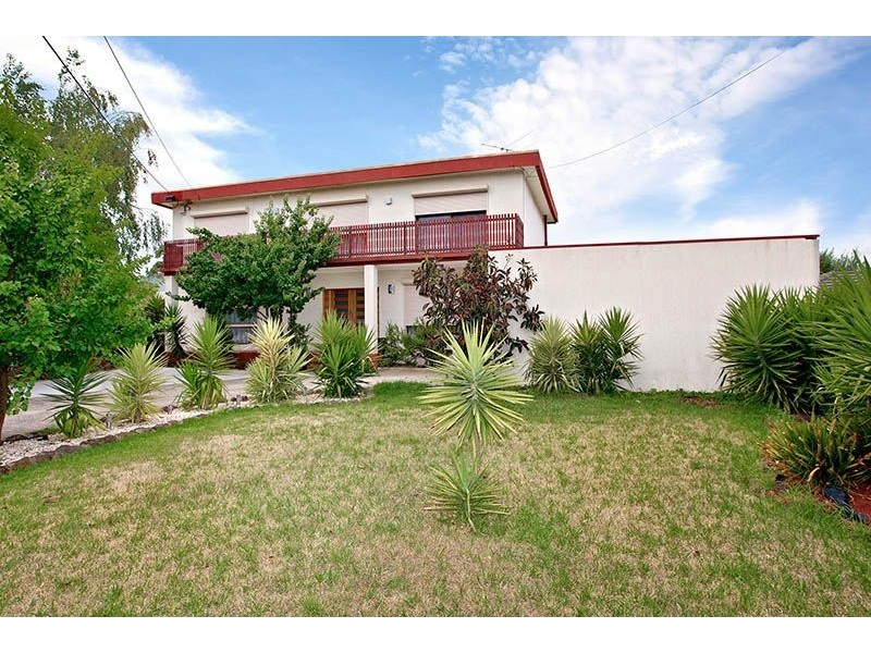 2 Andrew Road, St Albans VIC 3021