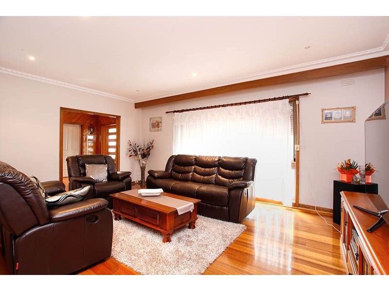 2 Andrew Road, St Albans VIC 3021