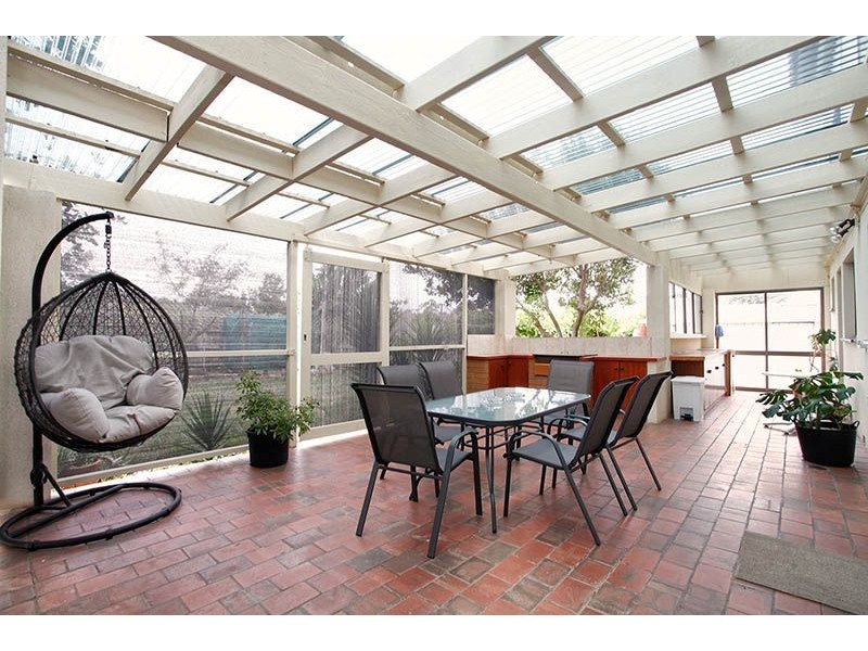 2 Andrew Road, St Albans VIC 3021