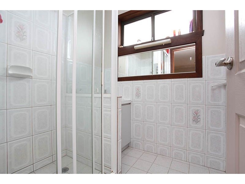 2 Andrew Road, St Albans VIC 3021