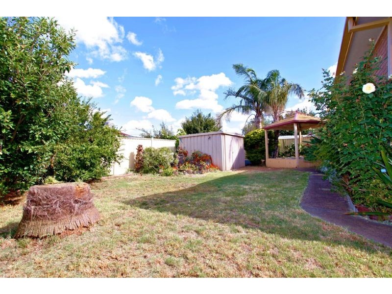 9 Tallerk Court, Kings Park VIC 3021