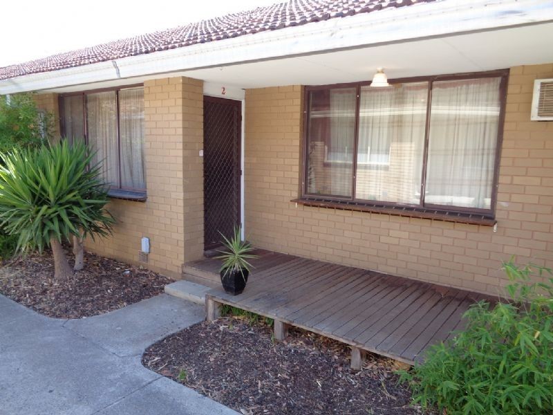 2/43 James Street, St Albans VIC 3021