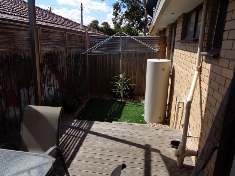 2/43 James Street, St Albans VIC 3021