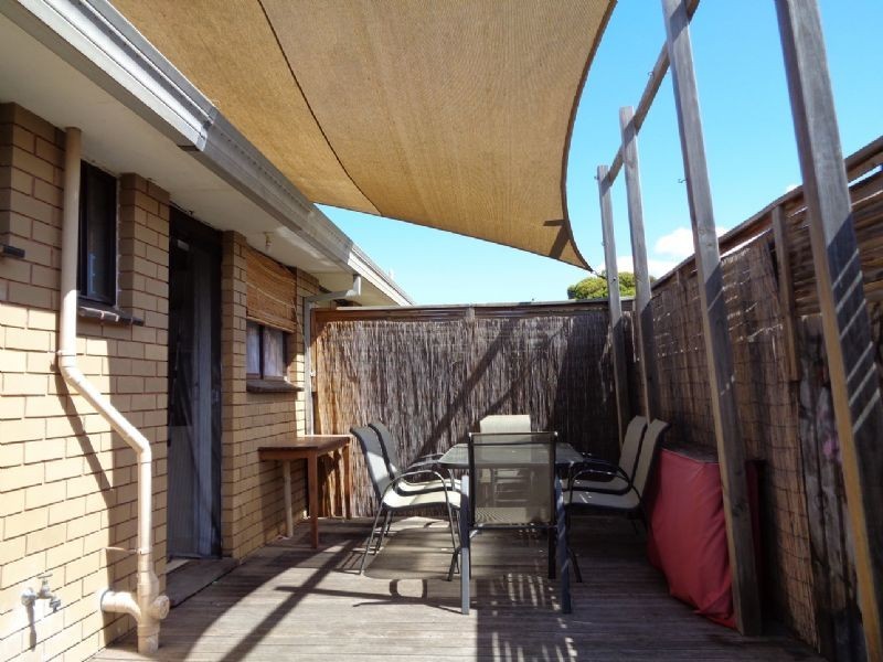2/43 James Street, St Albans VIC 3021
