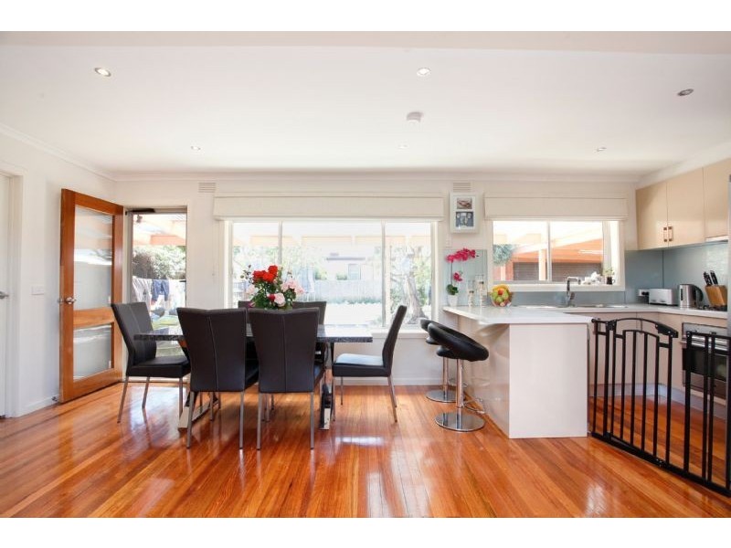 32 Skipton Street, St Albans VIC 3021