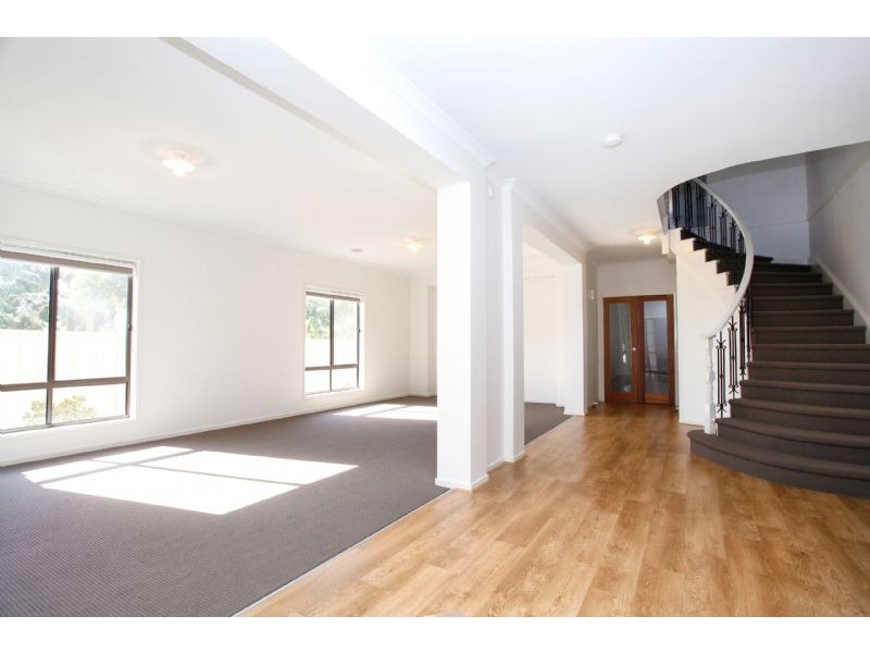 1 Ure Street, Cairnlea VIC 3023