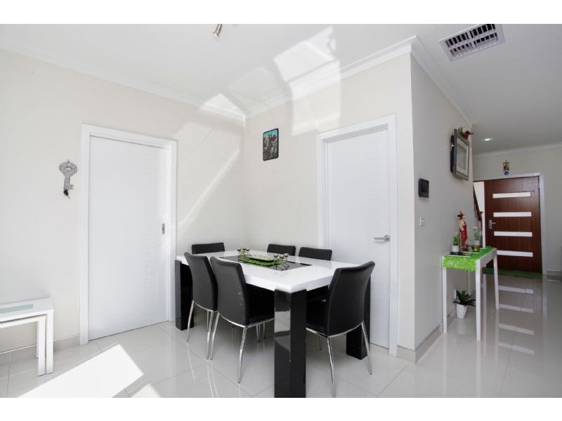 16 Manny Paul Circuit, Burnside Heights VIC 3023