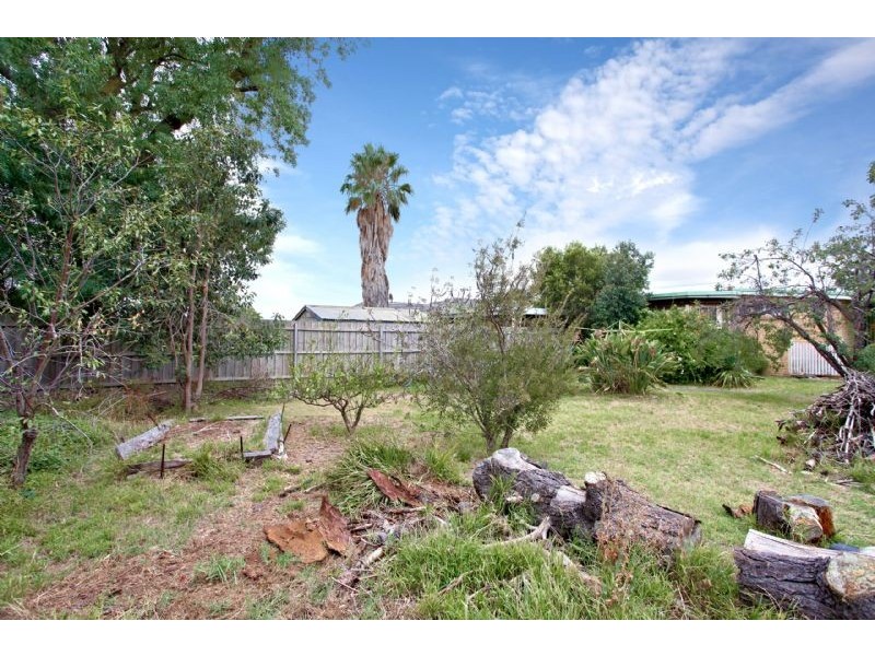 6 Conrad Street, St Albans VIC 3021