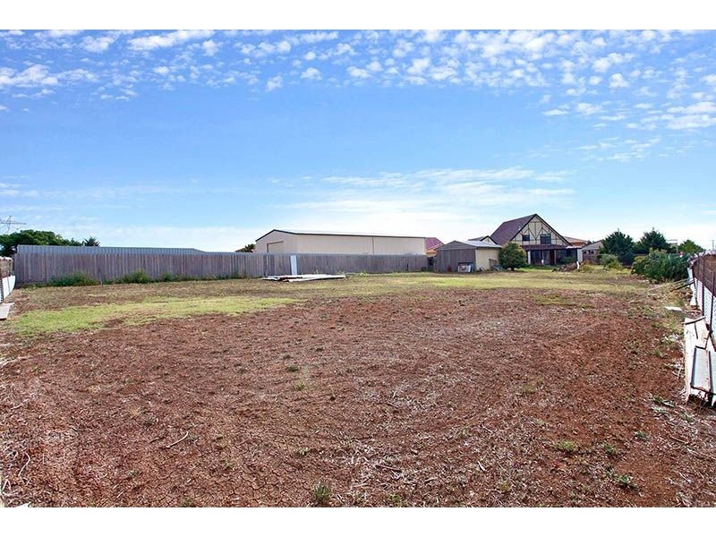 29 Sovereign Way, Hillside VIC 3037