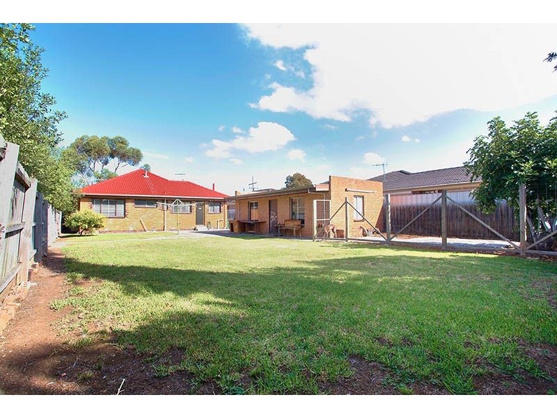 45 Harmon Avenue, St Albans VIC 3021