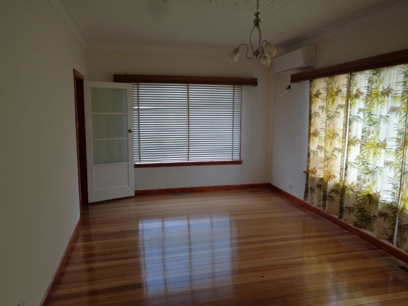 2 McIvor Road, St Albans VIC 3021