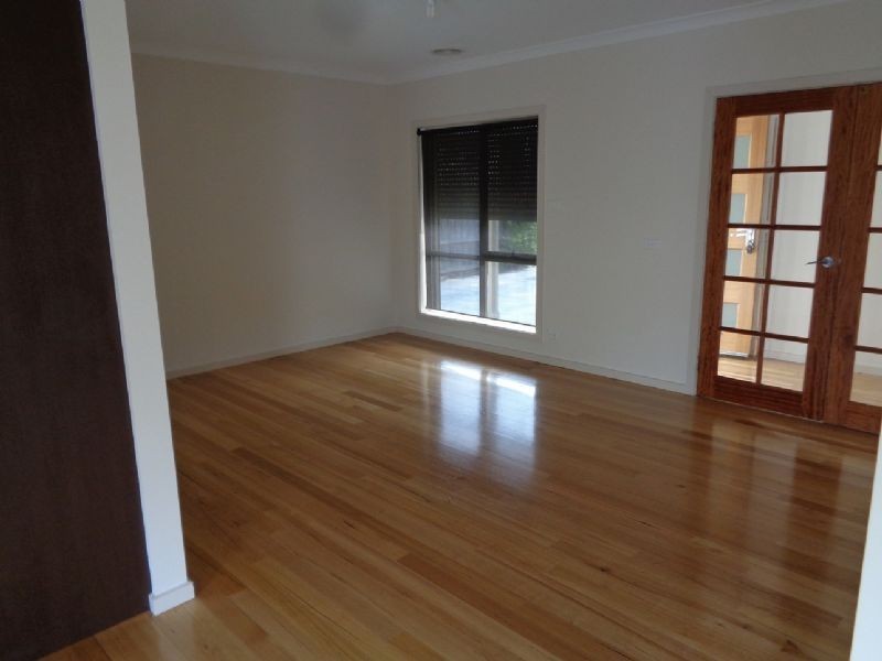 2/40 Harmon Avenue, St Albans VIC 3021