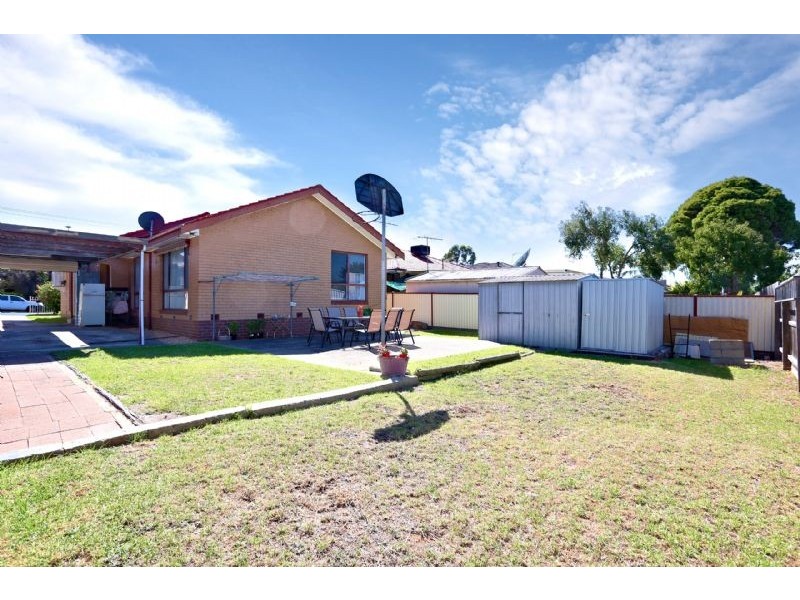 335 Main Road West, St Albans VIC 3021