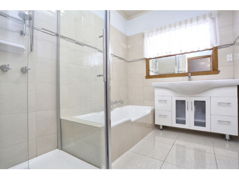 19 Salmond Street, Deer Park VIC 3023