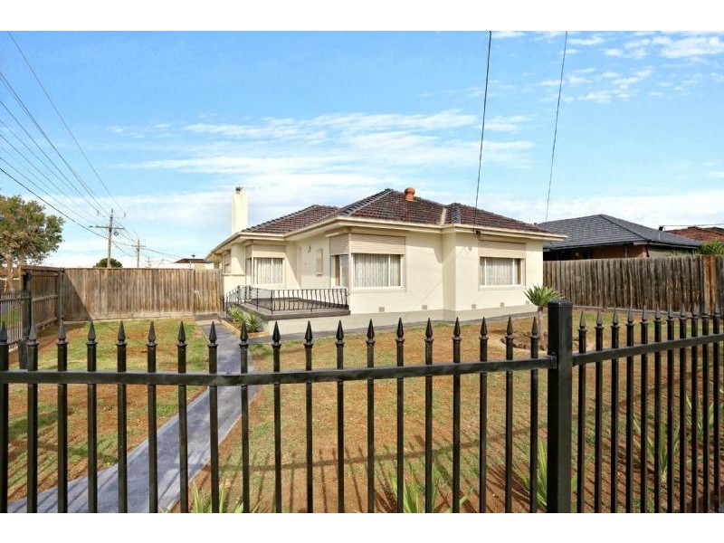 19 Salmond Street, Deer Park VIC 3023