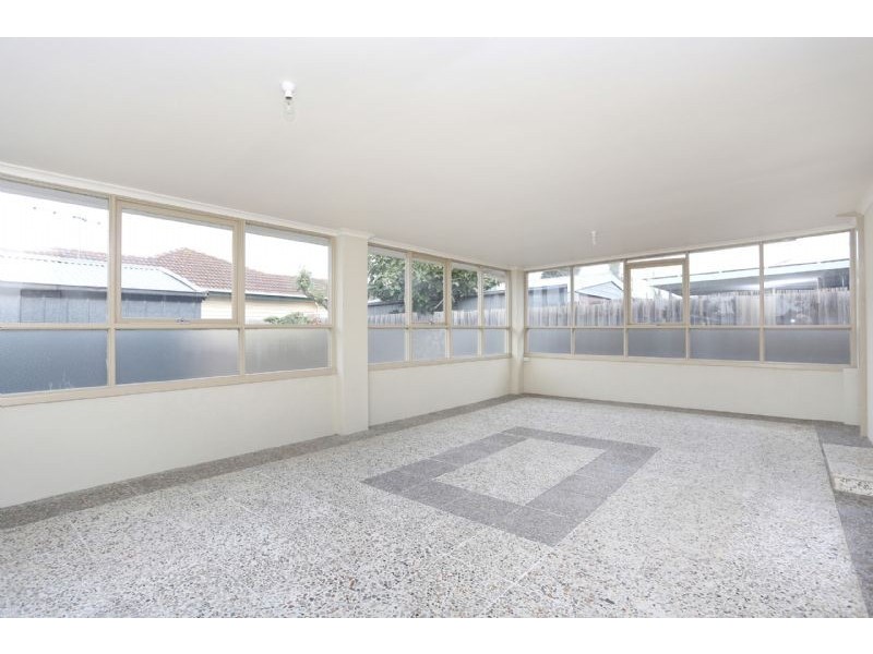 19 Salmond Street, Deer Park VIC 3023