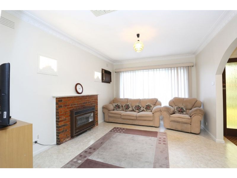 12 Blendon Avenue, St Albans VIC 3021