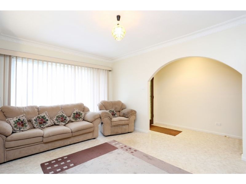 12 Blendon Avenue, St Albans VIC 3021