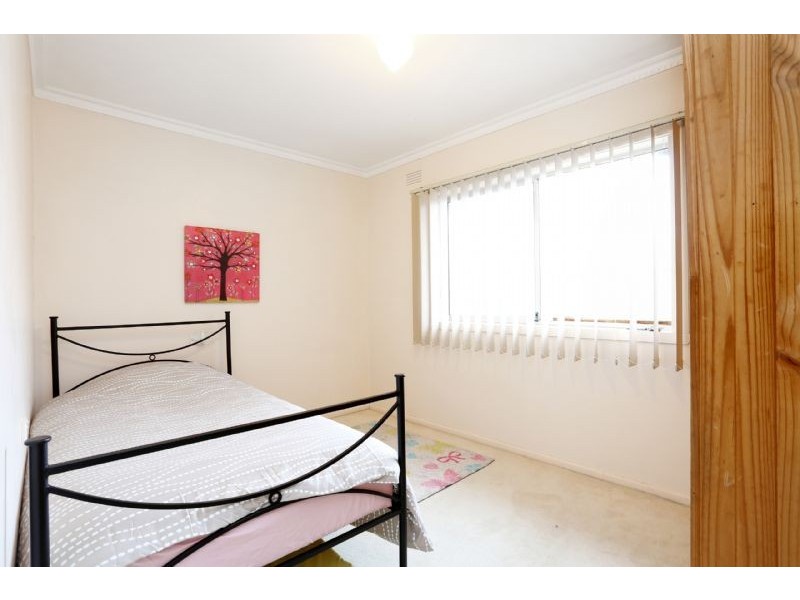 12 Blendon Avenue, St Albans VIC 3021