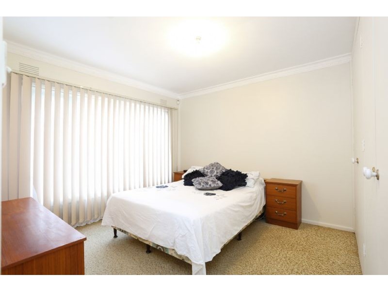 12 Blendon Avenue, St Albans VIC 3021