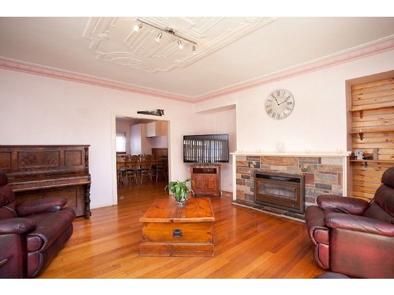 38 Henry Street, St Albans VIC 3021
