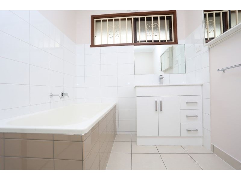 61 Denton Avenue, St Albans VIC 3021