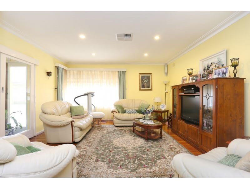 13 Murray Street, St Albans VIC 3021