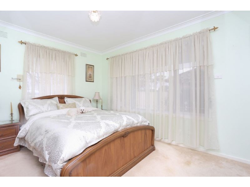 13 Murray Street, St Albans VIC 3021