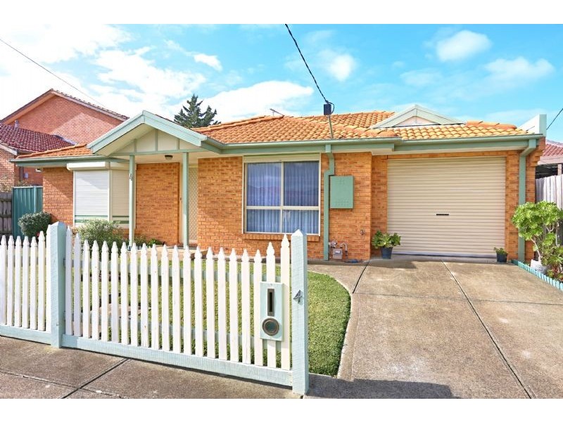 4 Burns Avenue, St Albans VIC 3021